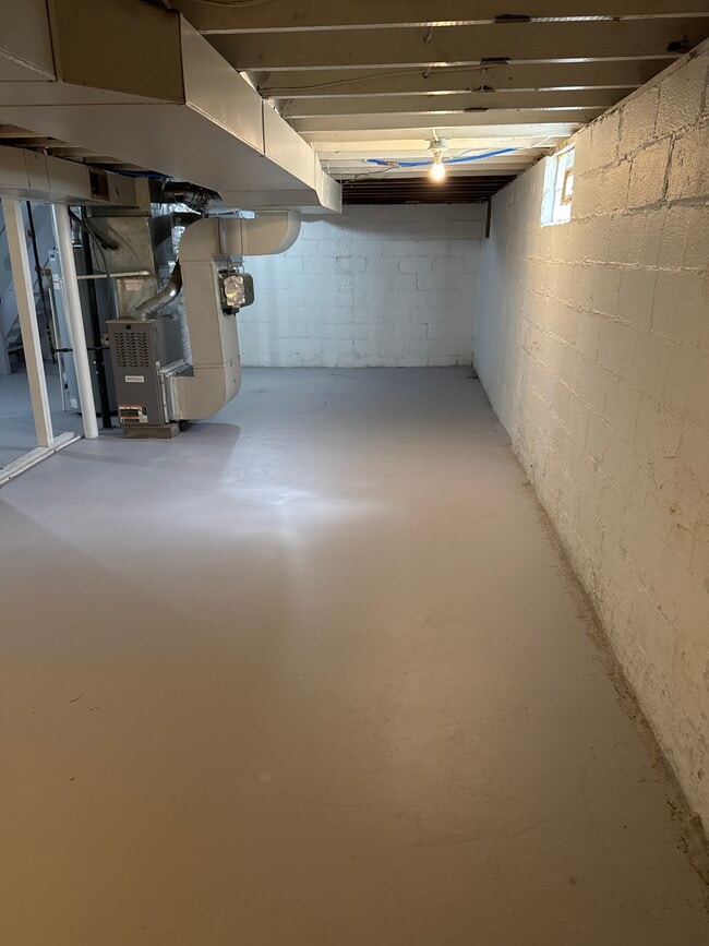 Building Photo - 1115 Winfield Ave