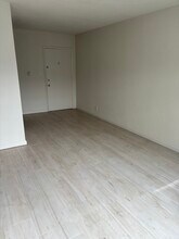 Building Photo - 915 Ocean Ave