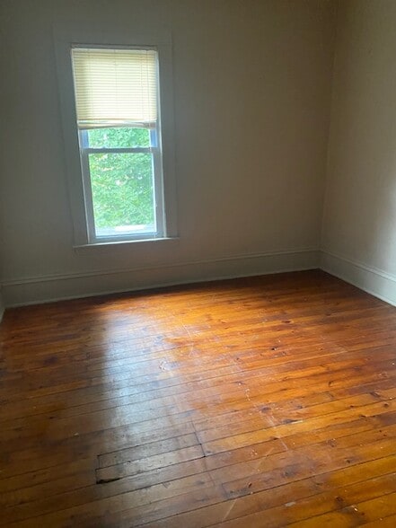 Bedroom 1 - 866 Liberty St