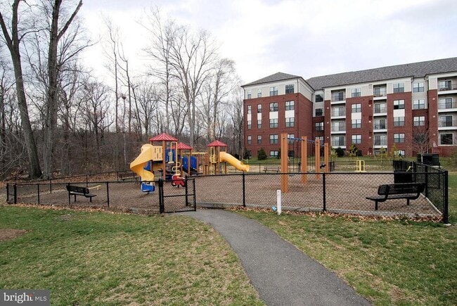 Building Photo - 8930 Milford Haven Ct