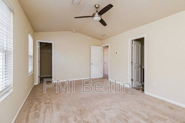 Building Photo - 5675 Laurel Ridge Cir