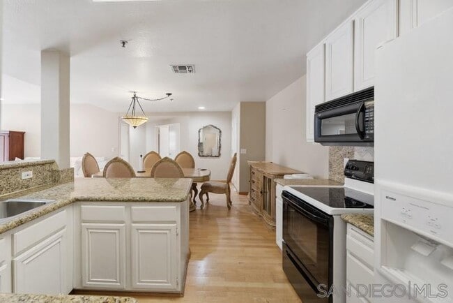 Building Photo - 3969 Mahaila Ave
