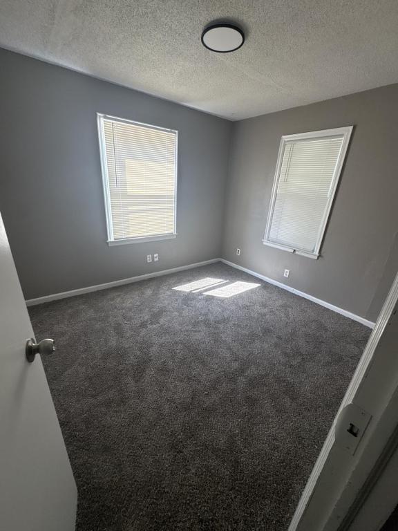Building Photo - 806 N Capelle St