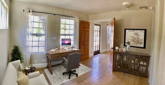 Double doors and lg windows - 110 Taormina Ln
