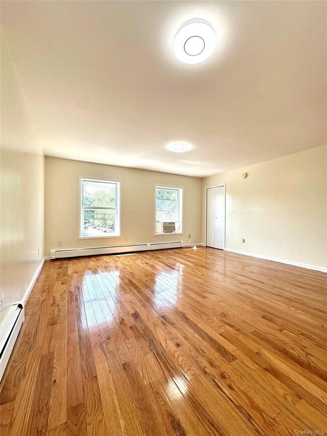 Building Photo - 2069 Lacombe Ave