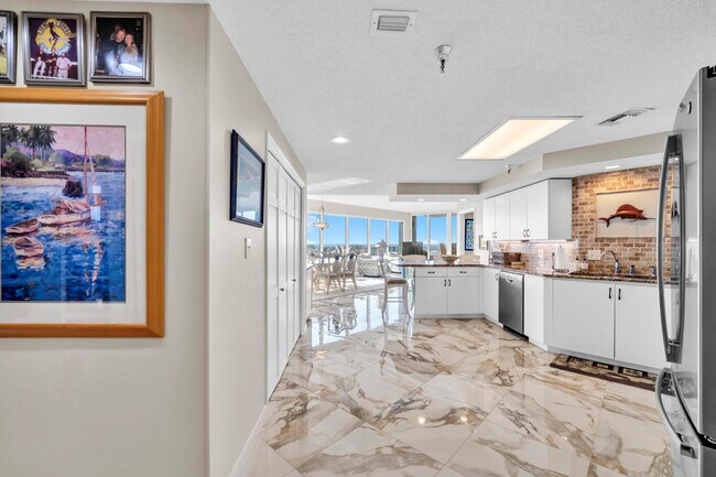 Building Photo - 320 Harbor Blvd