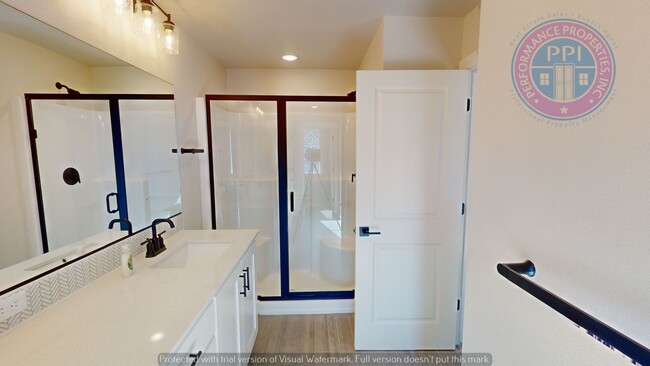 Building Photo - Newer Home in Sought After Reed's Crossing...