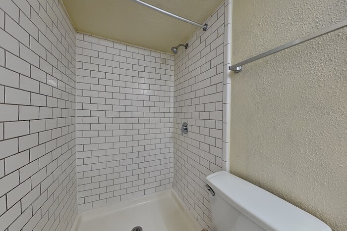 Building Photo - 1175 Luke Ave