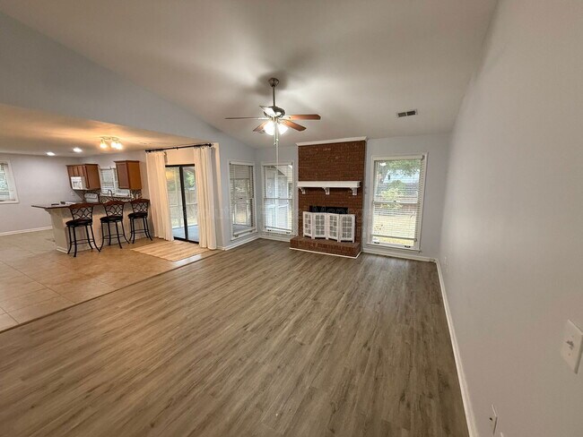 Building Photo - 105 Shannon Run