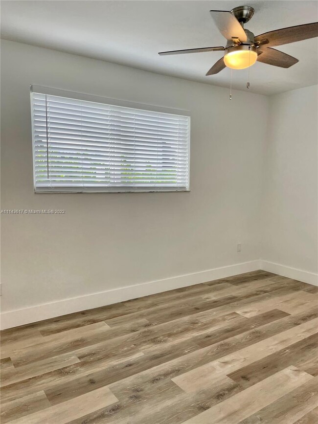 Building Photo - 6550 SW 37th St
