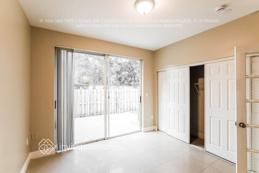 Building Photo - 7663 N Southwood Cir