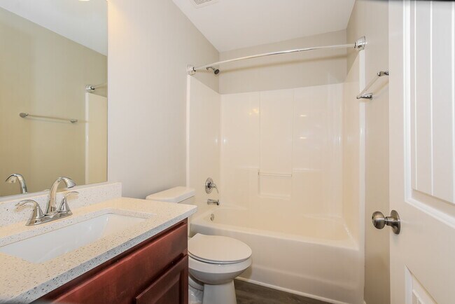 Building Photo - 3141 Oakmont Dr