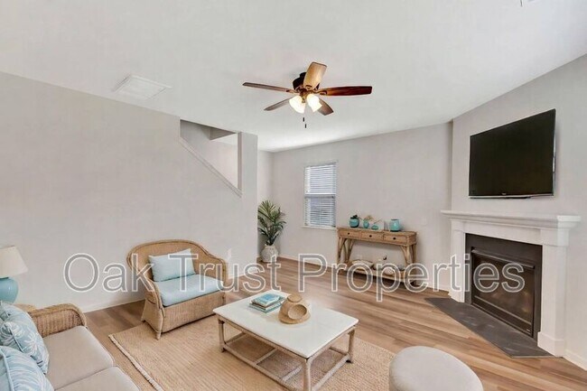 Building Photo - 215 Goshen Rd