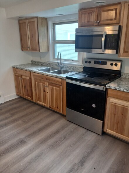 Building Photo - 33 Edgewood Ave