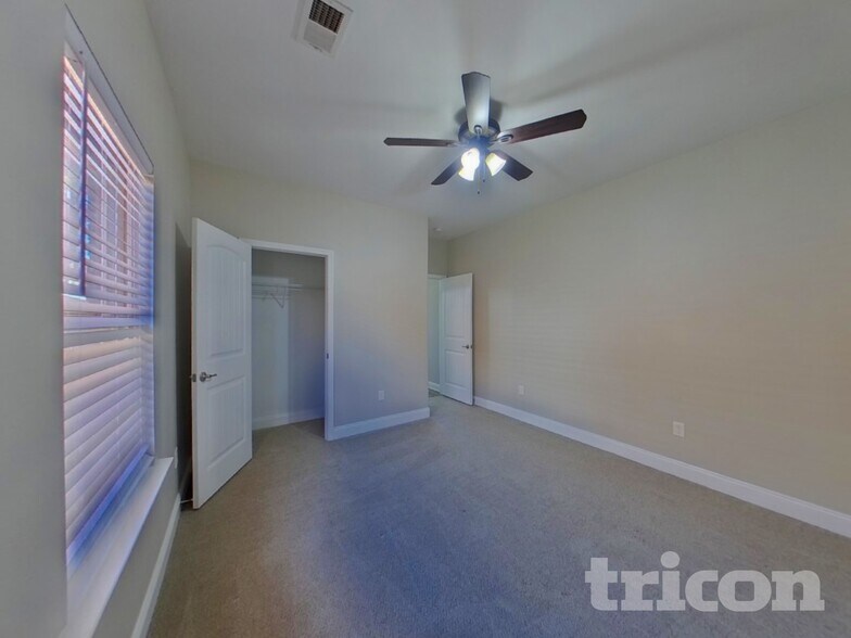 Building Photo - 506 Airdale Ln