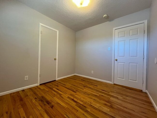 Building Photo - Three Bedroom Home In Northwest Reno.