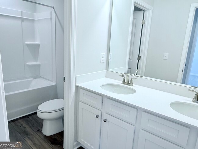 Building Photo - 236 Chiswick Lp