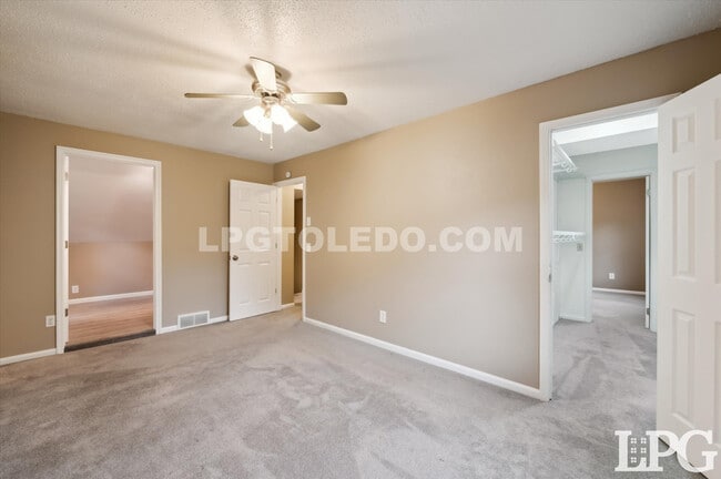 Building Photo - 7044 Springfield Dr