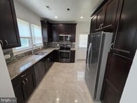 Building Photo - 5815 Robin Ln
