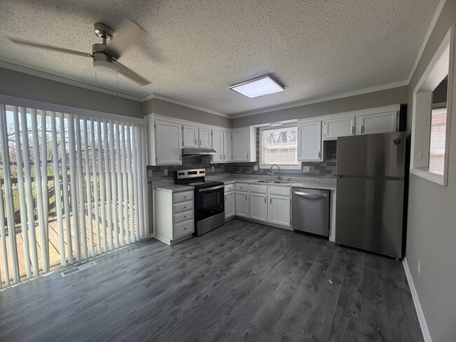 Building Photo - 14033 Dornoch St