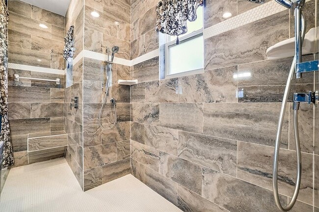 Building Photo - 4562 SE 136th Ln