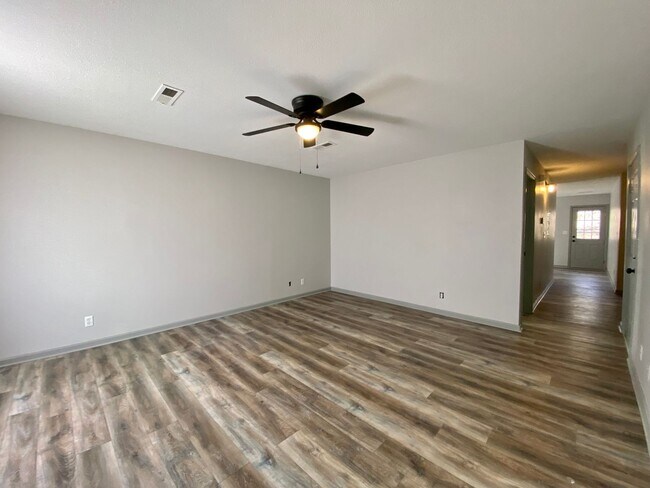 Building Photo - 268 Executive Ave