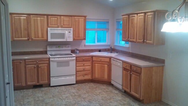 Building Photo - 411 Federation Rd