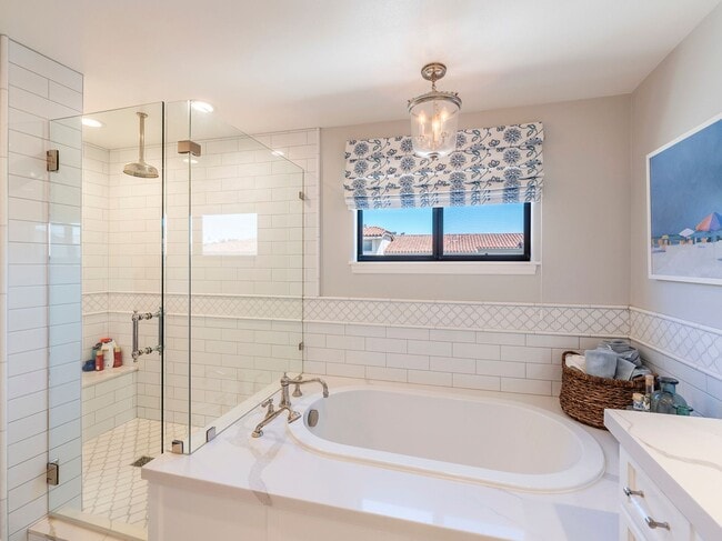 Building Photo - 4 Santa Cruz Ct