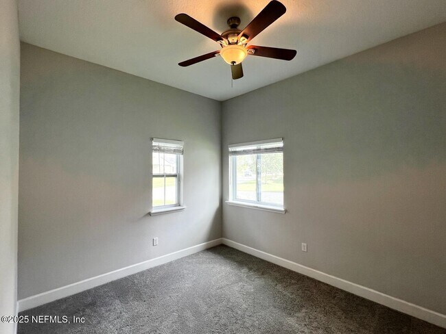 Building Photo - 121 Oxford Estates Way