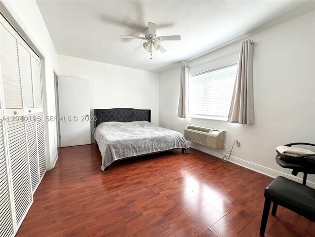 Building Photo - 450 77th St