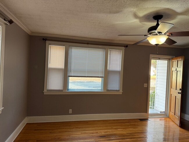 Building Photo - West Columbia