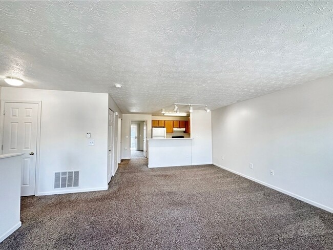 Building Photo - Adrian College Less than 2 miles away*********** Sand Creek 1 Bedroom*************Rent $999/month