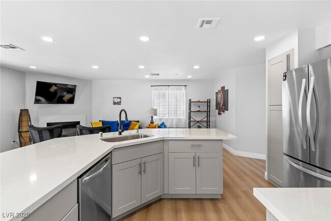Building Photo - 2701 Sattley Cir