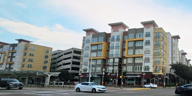 Building Photo - 3610 Dennis St