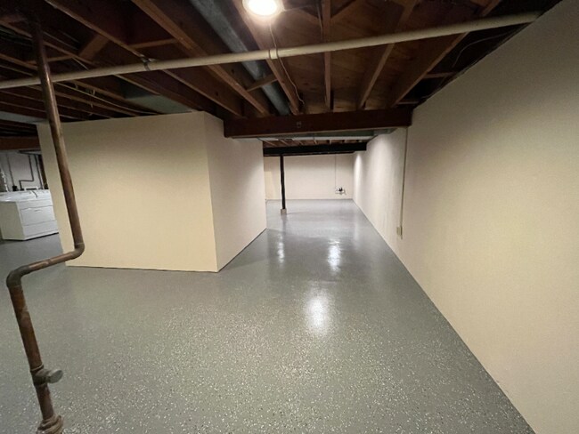 Building Photo - 601 E Mumford Dr