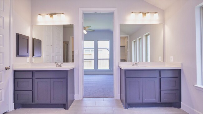 Building Photo - 4210 Haven Crest Ln