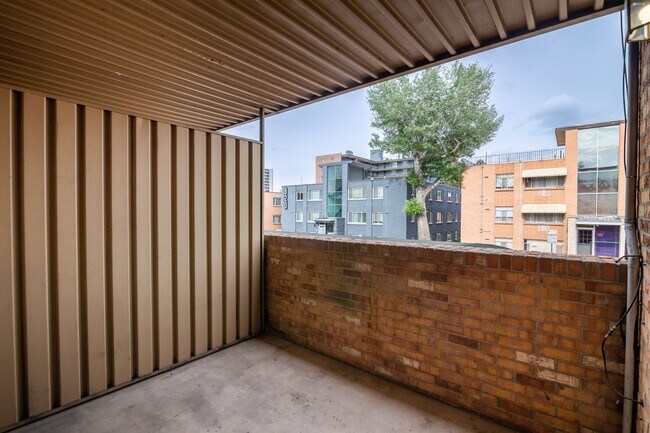 Building Photo - 809 N Dexter St