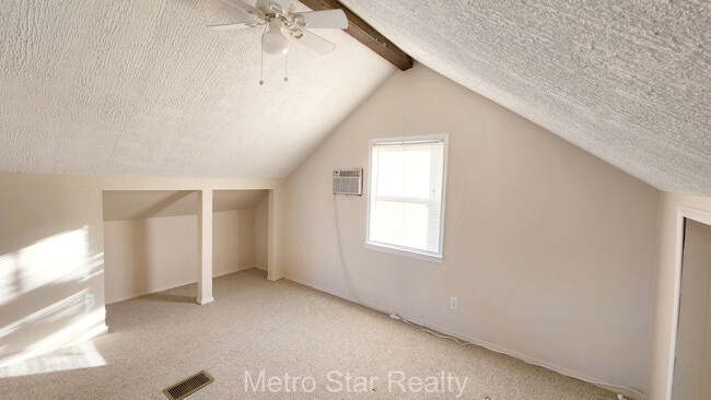 Building Photo - 315 N Minerva Ave