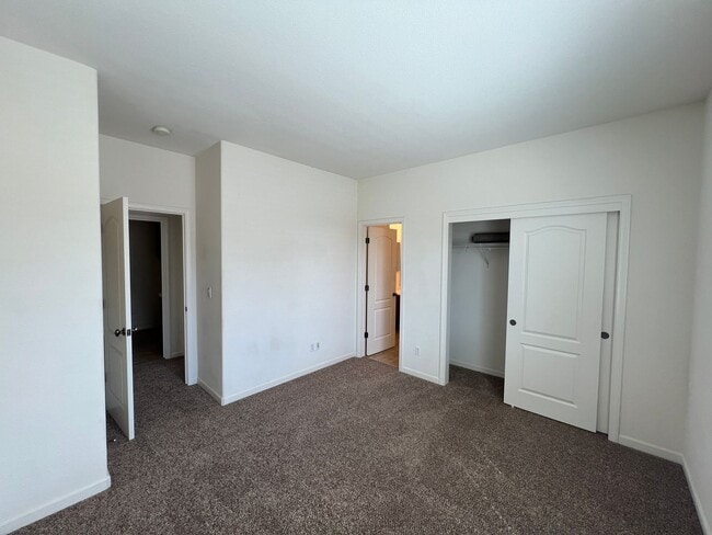 Building Photo - 2553 Acapulco Way