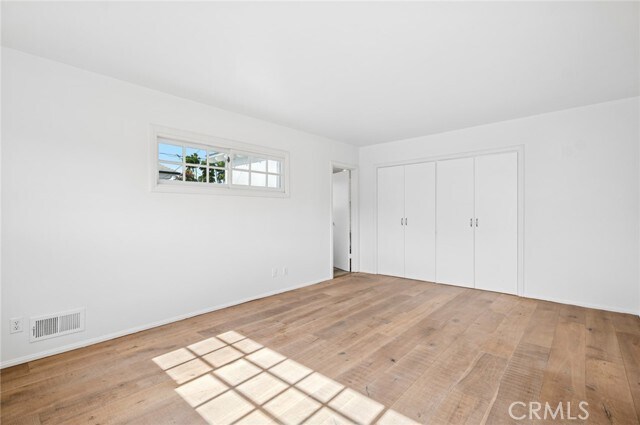 Building Photo - 121 Onyx Ave