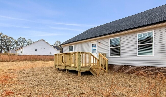 Building Photo - 2026 Lakeside Ln