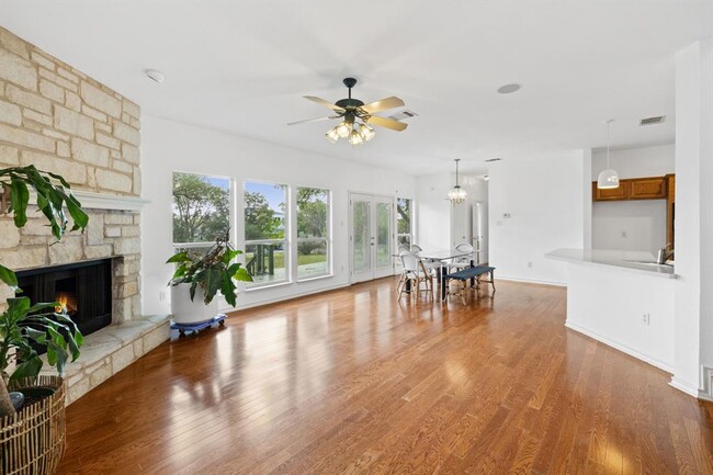 Building Photo - 500 Errol Dr