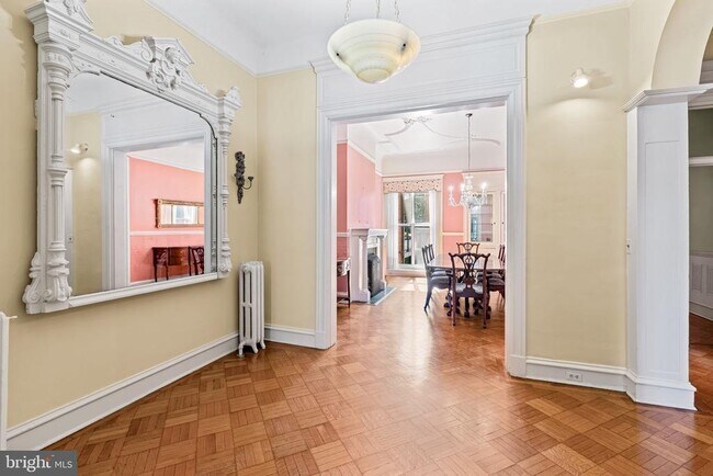 Building Photo - 2444 Eutaw Pl