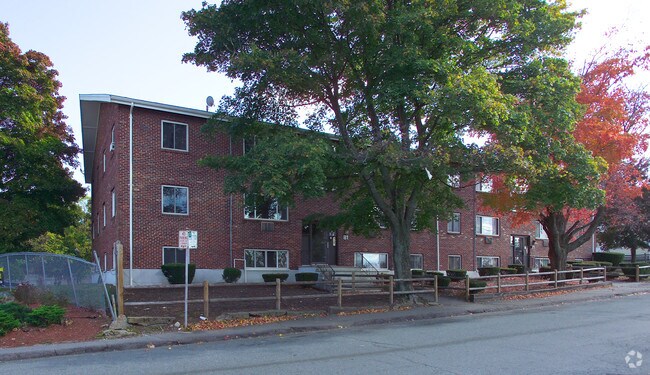 Building Photo - 71-81 Pond St