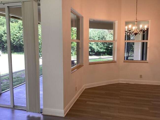 Building Photo - 17119 Alexander Run