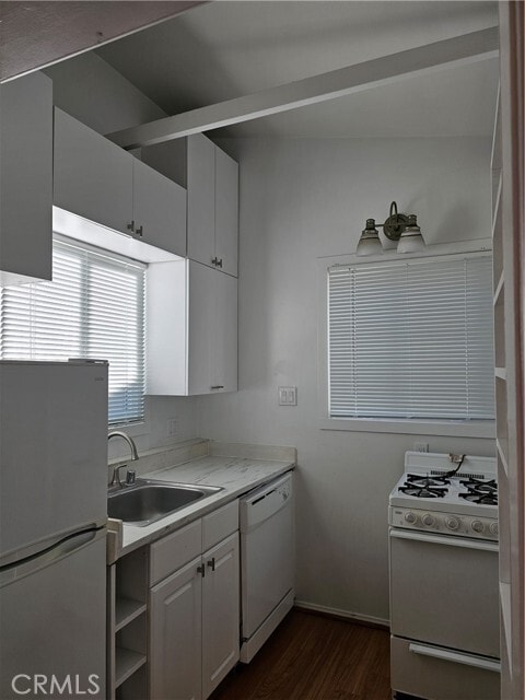 Building Photo - 2547 Hermosa Ave