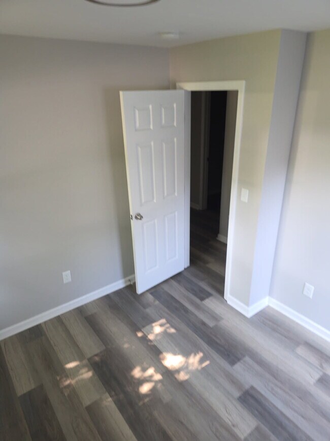 Building Photo - 5510 Halstead Ave