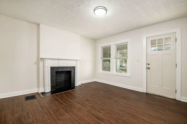 Building Photo - 1271-1273 N 6th St, Unit 1273