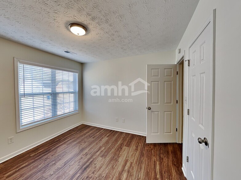 Building Photo - 1755 Heatherton Rd