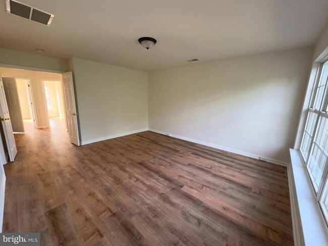 Building Photo - 24652 Kings Canyon Square